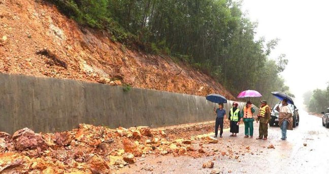 越南广治省紧急克服暴雨洪灾后果