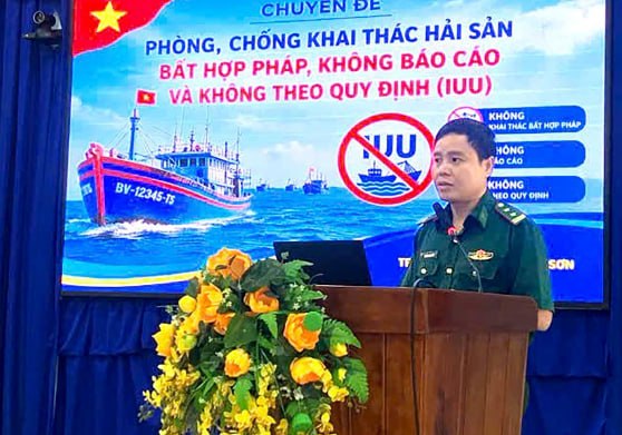 平洲边防屯宣传水产法 指导渔民使用eCDT电子溯源软件