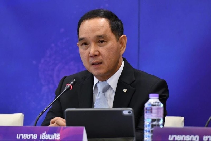泰国航空首席执行员因洪灾期间航班延误和行李滞留被解职
