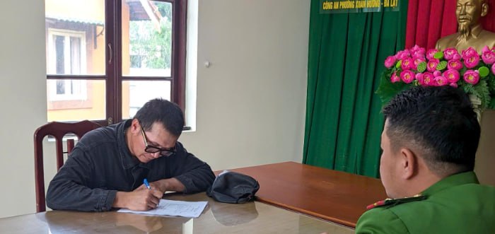大叻男子虐打阿拉斯加犬被罚200万越南盾