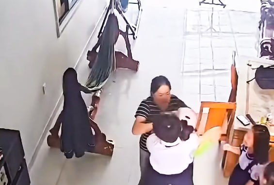 越南富国岛一名七年级男生掐住舅妈脖子，视频引热议