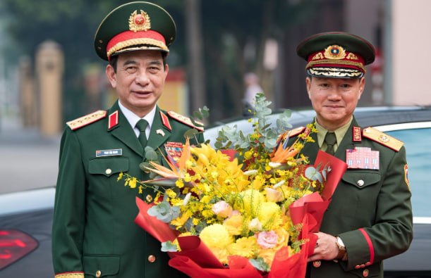 越南与老挝国防部长会谈 签署2027年国防合作计划