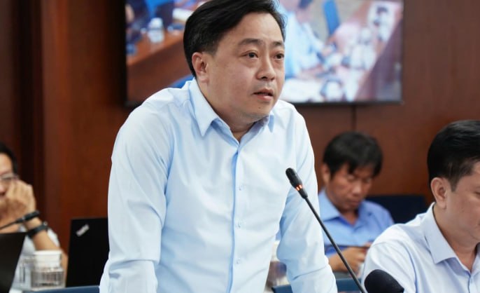 为什么胡志明市许多积水点现在积水时间长、退水慢？