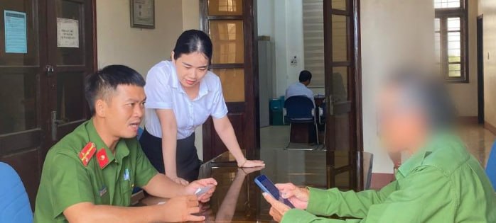 越南广治省银行与公安联手阻止老人被骗转账1.5亿越盾