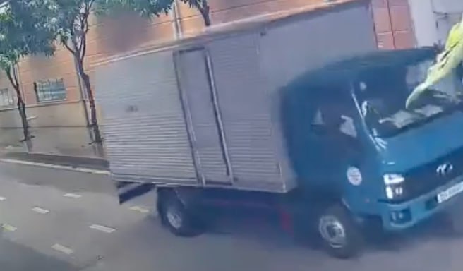 乂安省一服装厂发生事故，女工被卡车碾过身亡