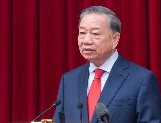 越共十四届四中全会开幕，苏林提出四项重点讨论内容