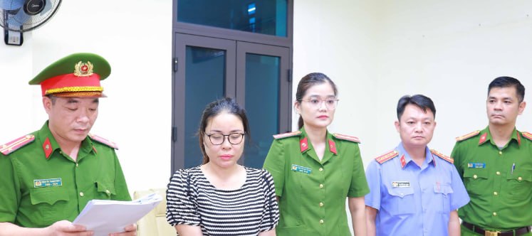 越南一原会计伪造经理签名，冒领逾300亿越盾