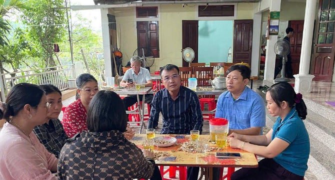 同奈惨案：义安老家老母亲哭昏 等待儿孙最后一程