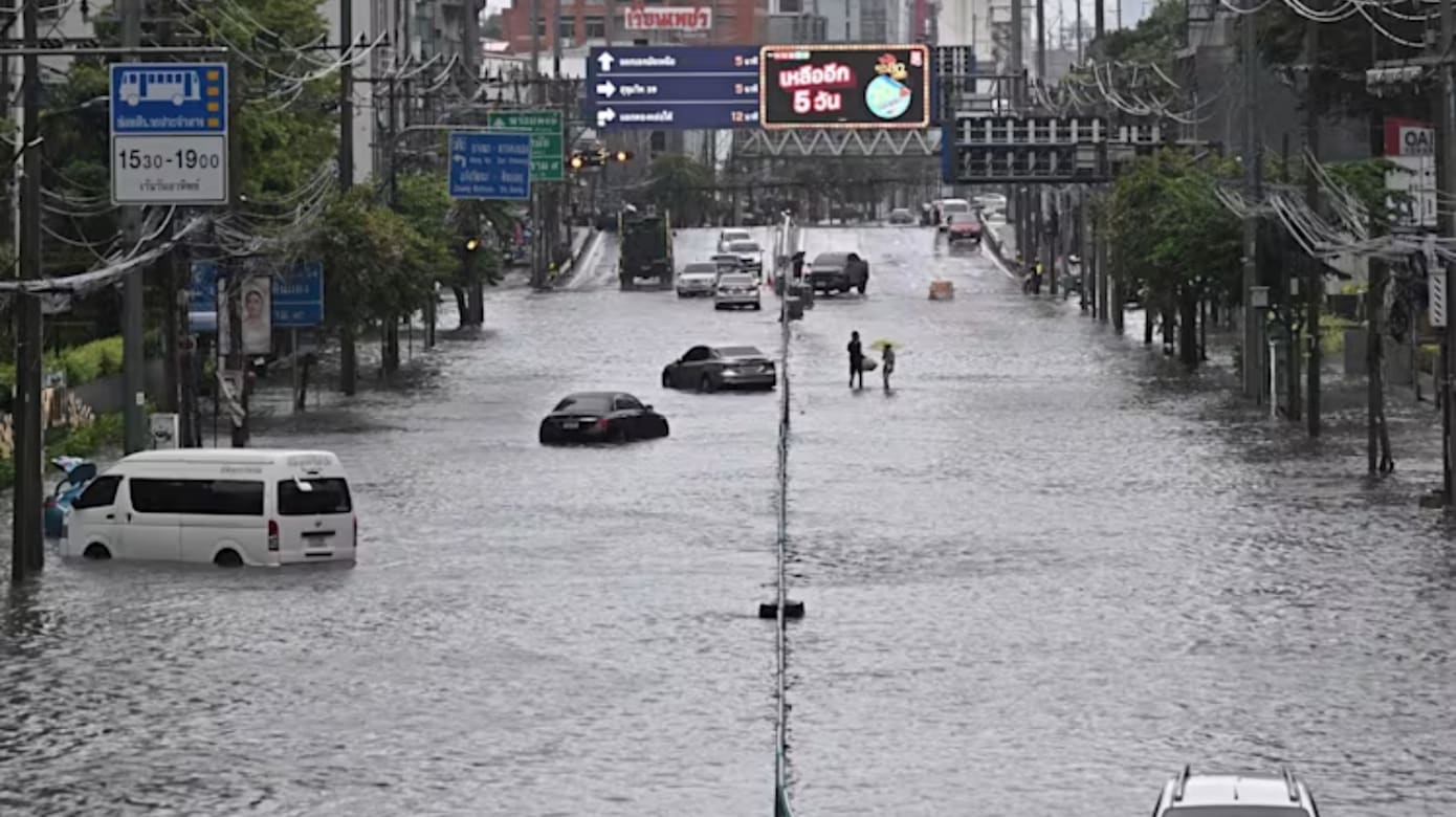 曼谷10月4日至10日料下大雨 泰首相下令加速排空积水