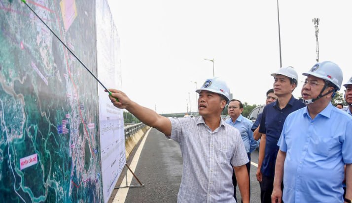 越南副总理范嘉足检查隆城机场进度，目标2026年12月投运