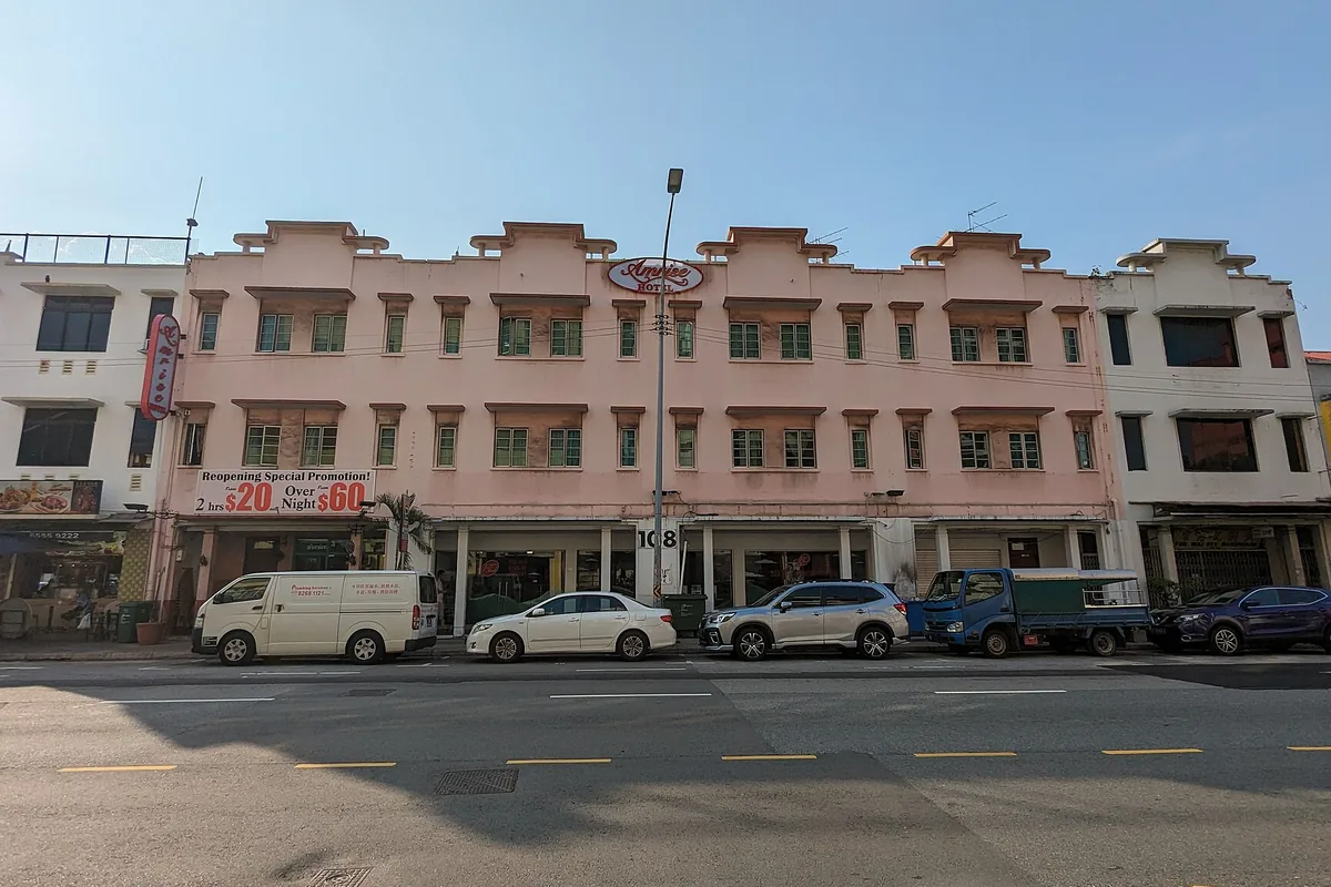 Amrise Hotel